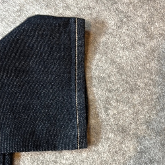 👖 Discover timeless elegance with these PAIGE Hidden Hills Straight Jeans! 👖 - Picture 4 of 16